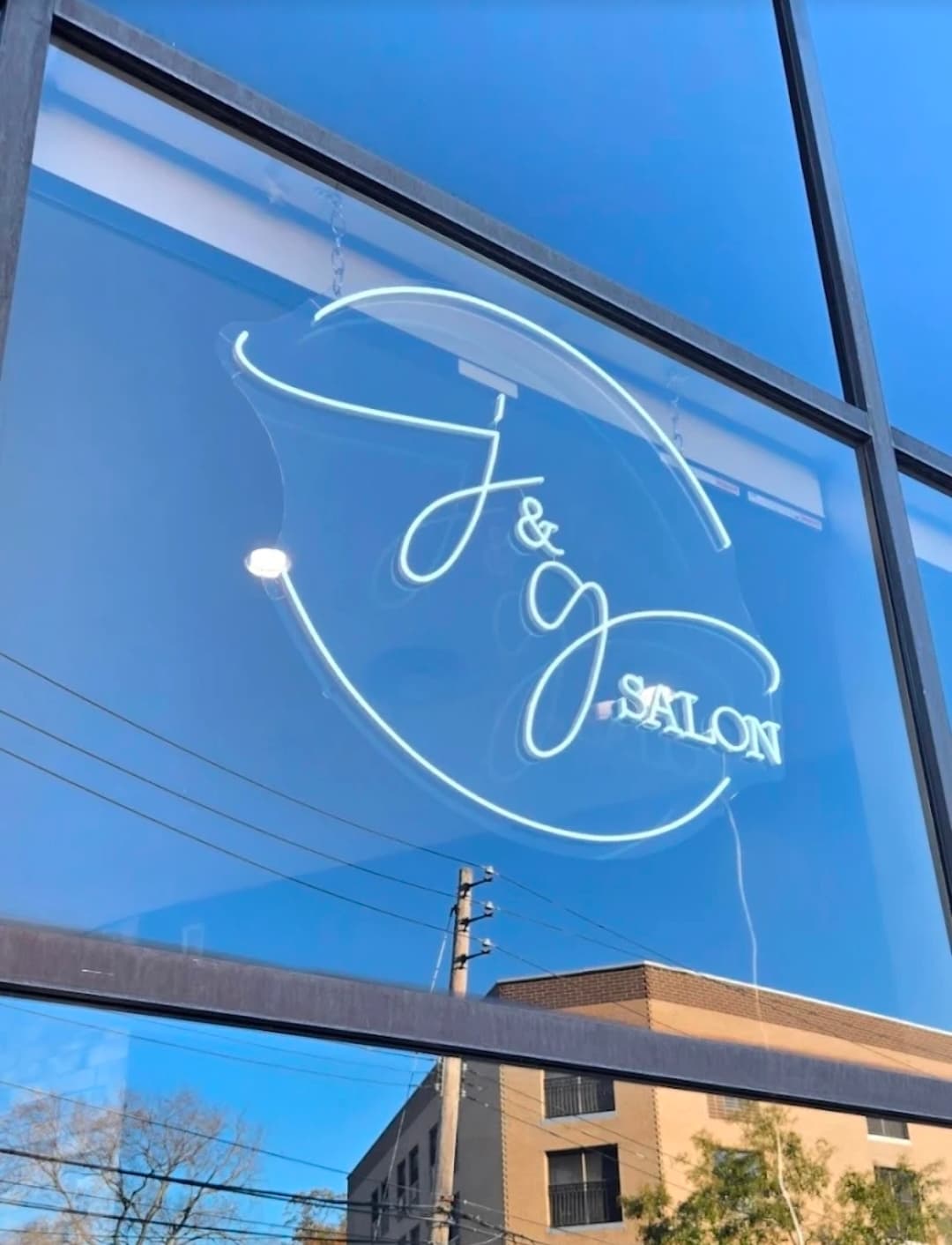 J & G Salon photo 1